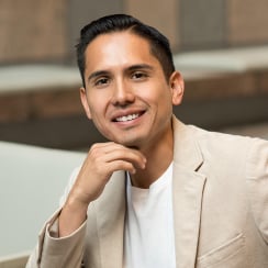 Nick  Marmolejo